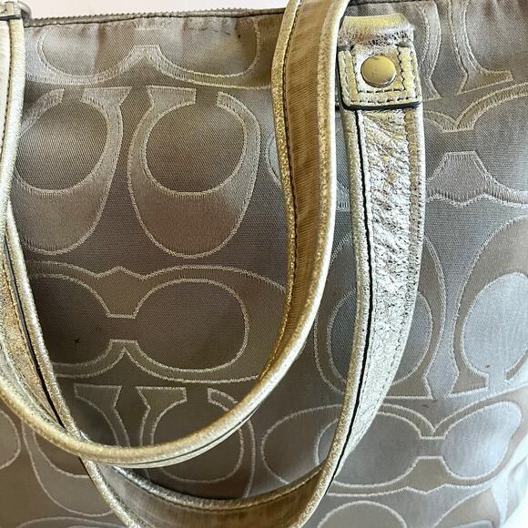 COACH POPPY RARE‼️ Tote, Champagne & Metallic - Picture 14 of 17
